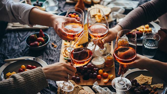 enjoy-a-cheese-and-wine-tasting-in–paarl-experience