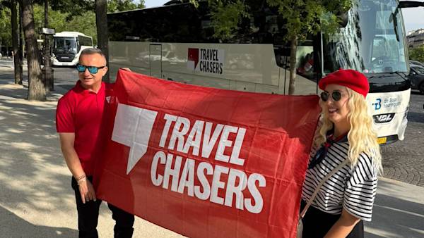 travel-chasers-guided-group-tours-classic-coach-flag-tour-leader-driver
