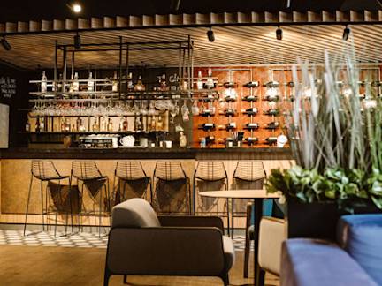 ibis-styles-sibiu-arsenal-bar