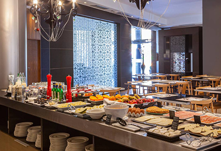 hotel-porcel-torneo-hotel-breakfast