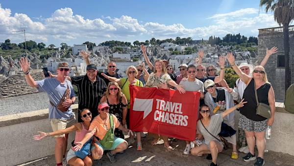 travel-chasers-guided-group-tours-classic-alberobello-italy