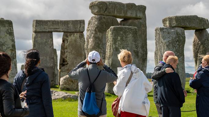 visit-stonehenge-included-experience