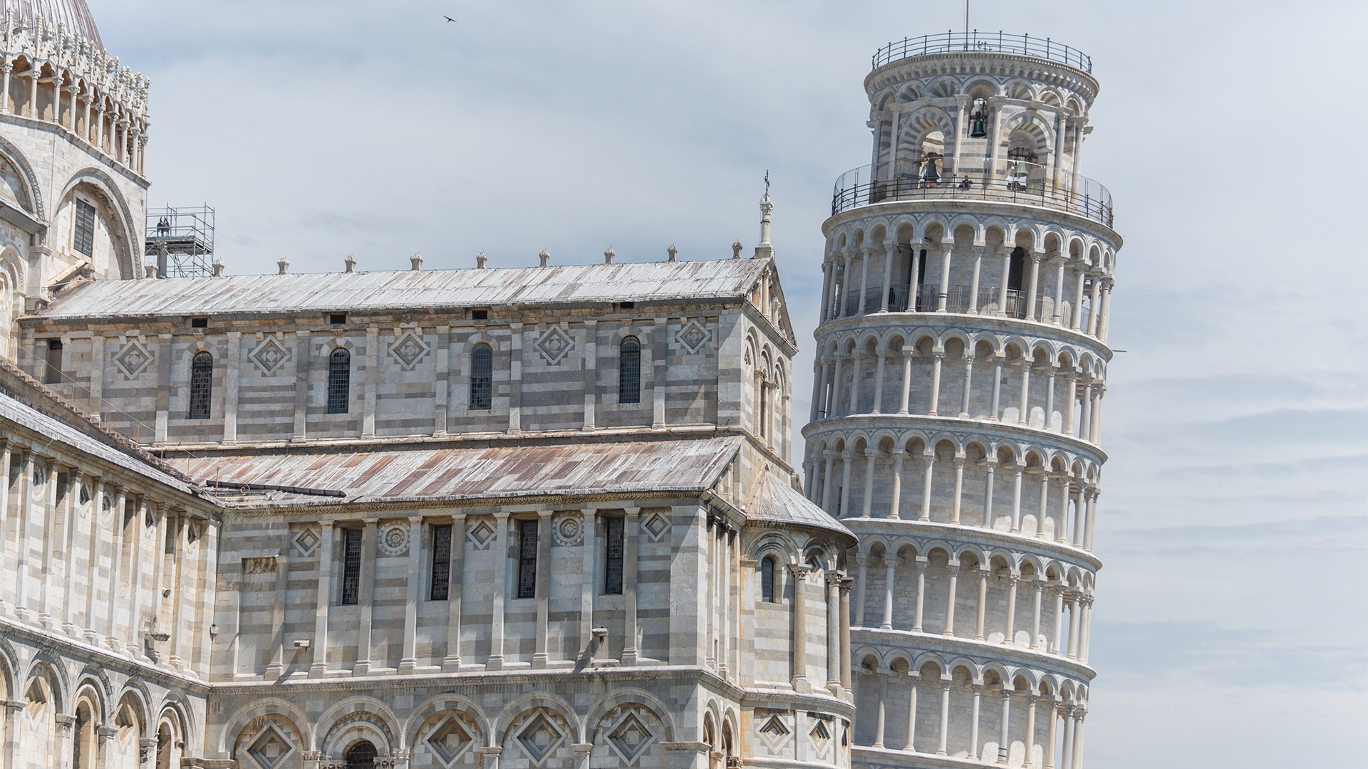 Leaning-tower-of-Pisa-Italy