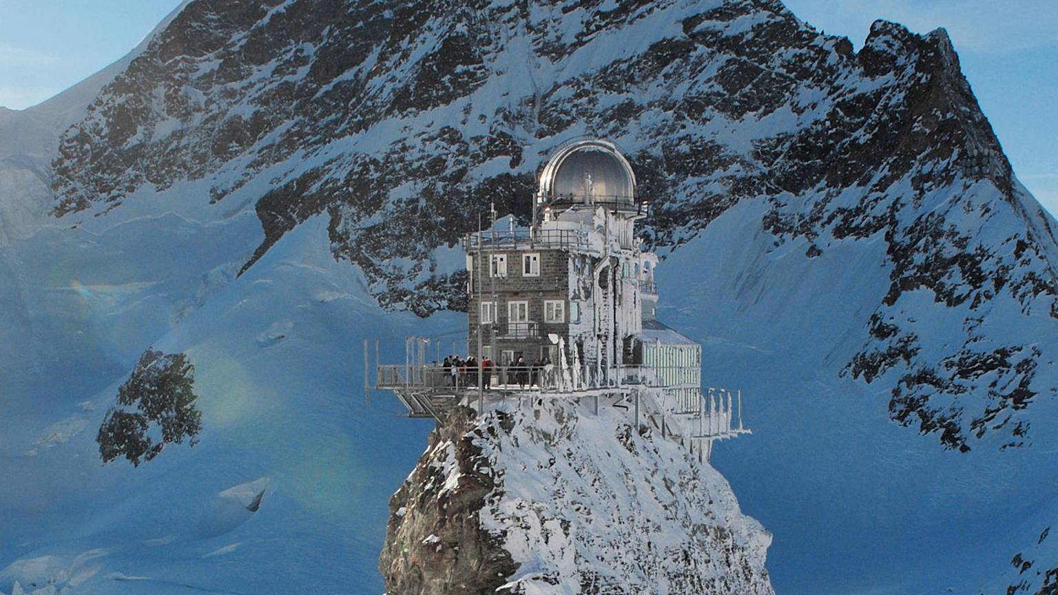 jungfrau-switzerland-sphinx-observation-glacier