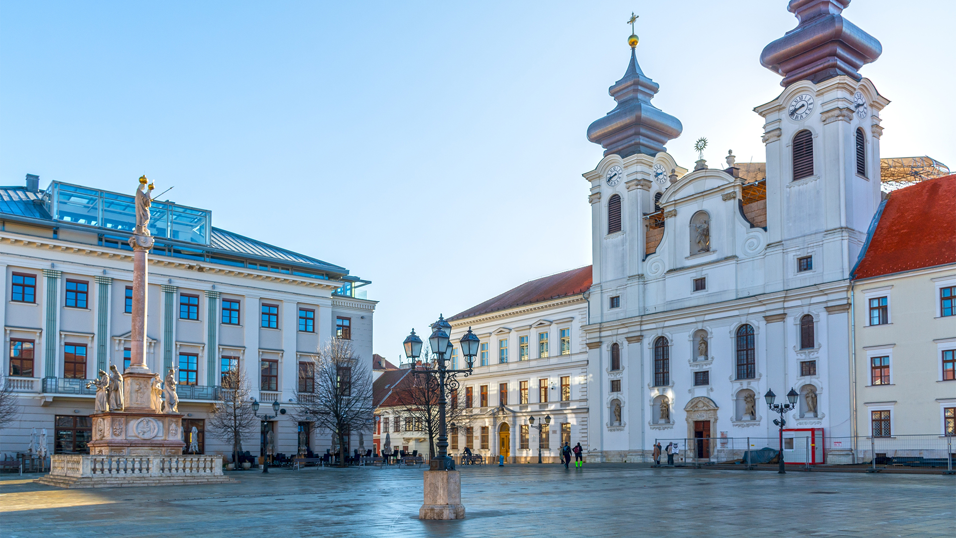 Gyor-square-Hungary-swiper-hero-gallery