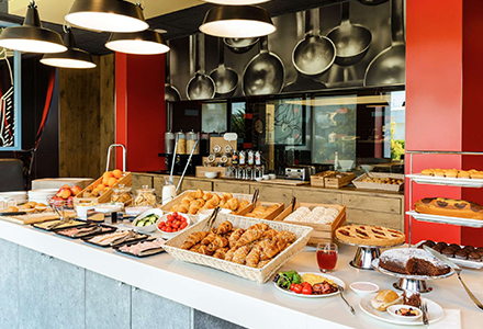 ibis-Milano-Fiera-hotel-breakfast