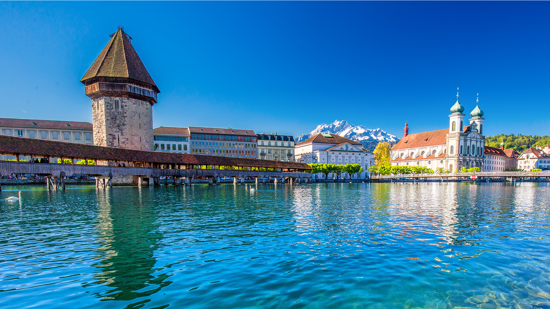 Lucerne-Chapel-Bridge-Switzerland-swiper-hero-gallery