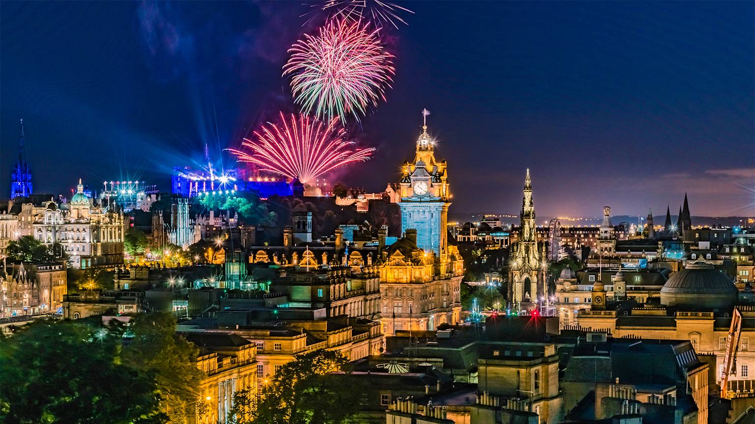 hogmanay-new-year-edinburgh-scotland-swiper-hero-gallery