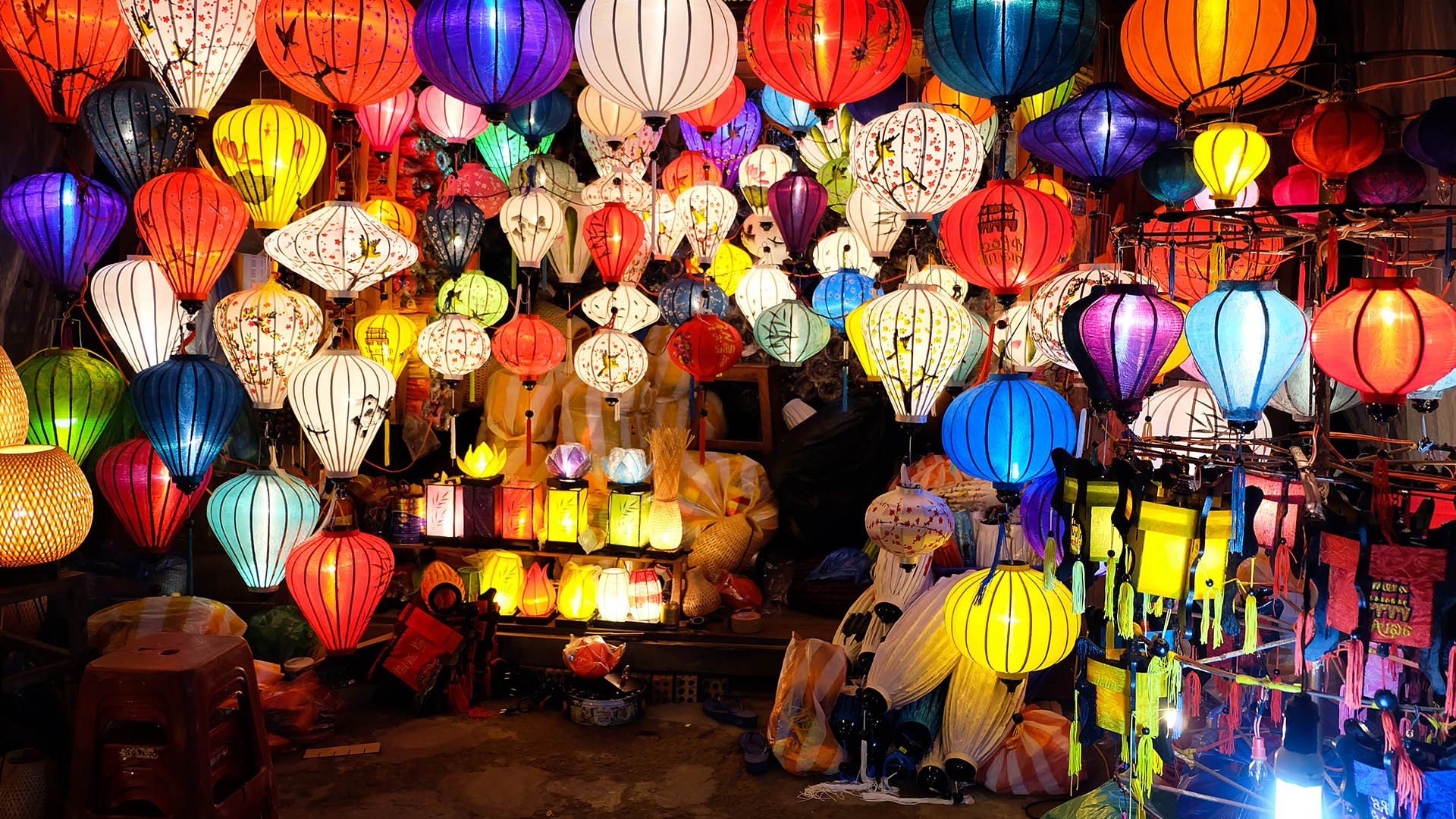 Vietnam-Lanterns-expat-explore