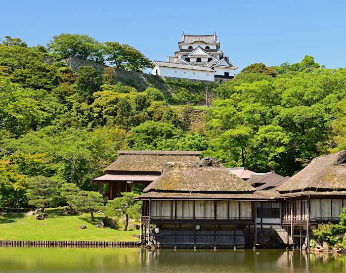 visit-genkyuen-garden-in-hikone-experence