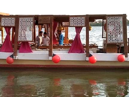 traditional-felucca-nile-cruise-river
