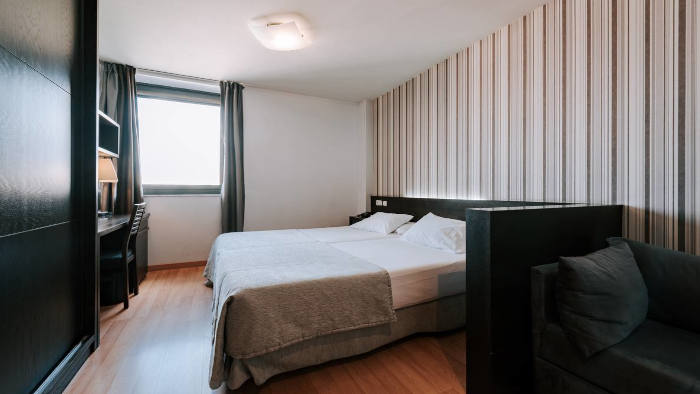 Zenit-Hall-88-studios-room