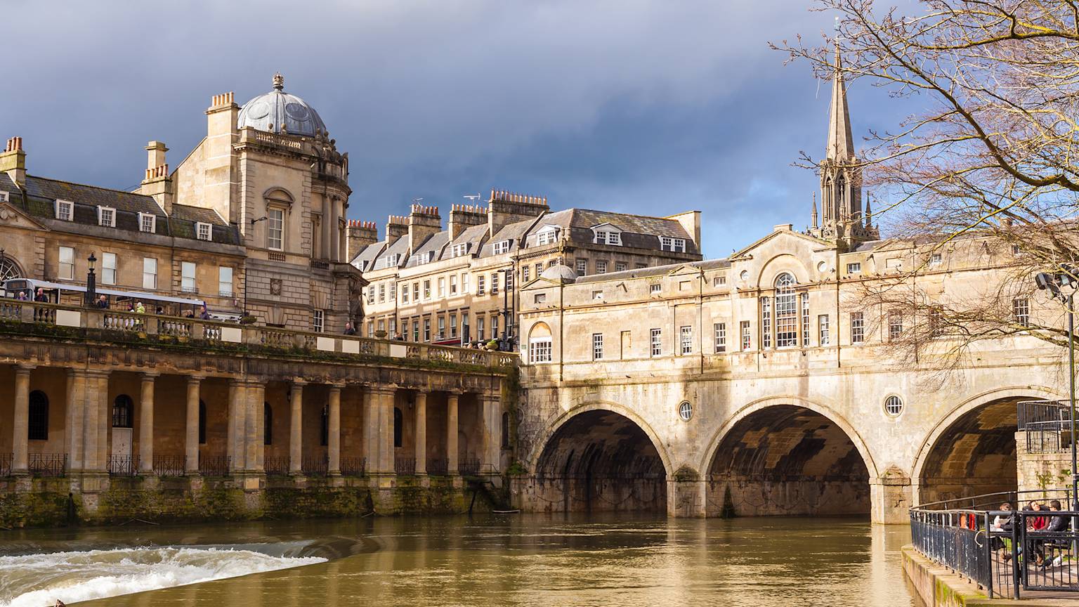 pulteney-bridge-river-avon-bath-england-swiper-hero-gallery