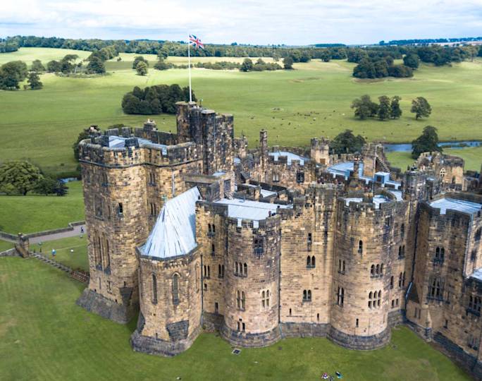 alnwick-castle-england-harry-potter-optional-excursion-guided-europe-tour