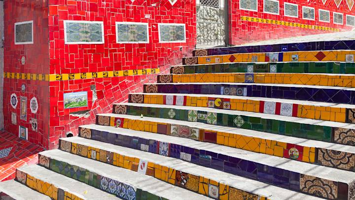 Seláron-staircase-brazil-swiper-hero-gallery