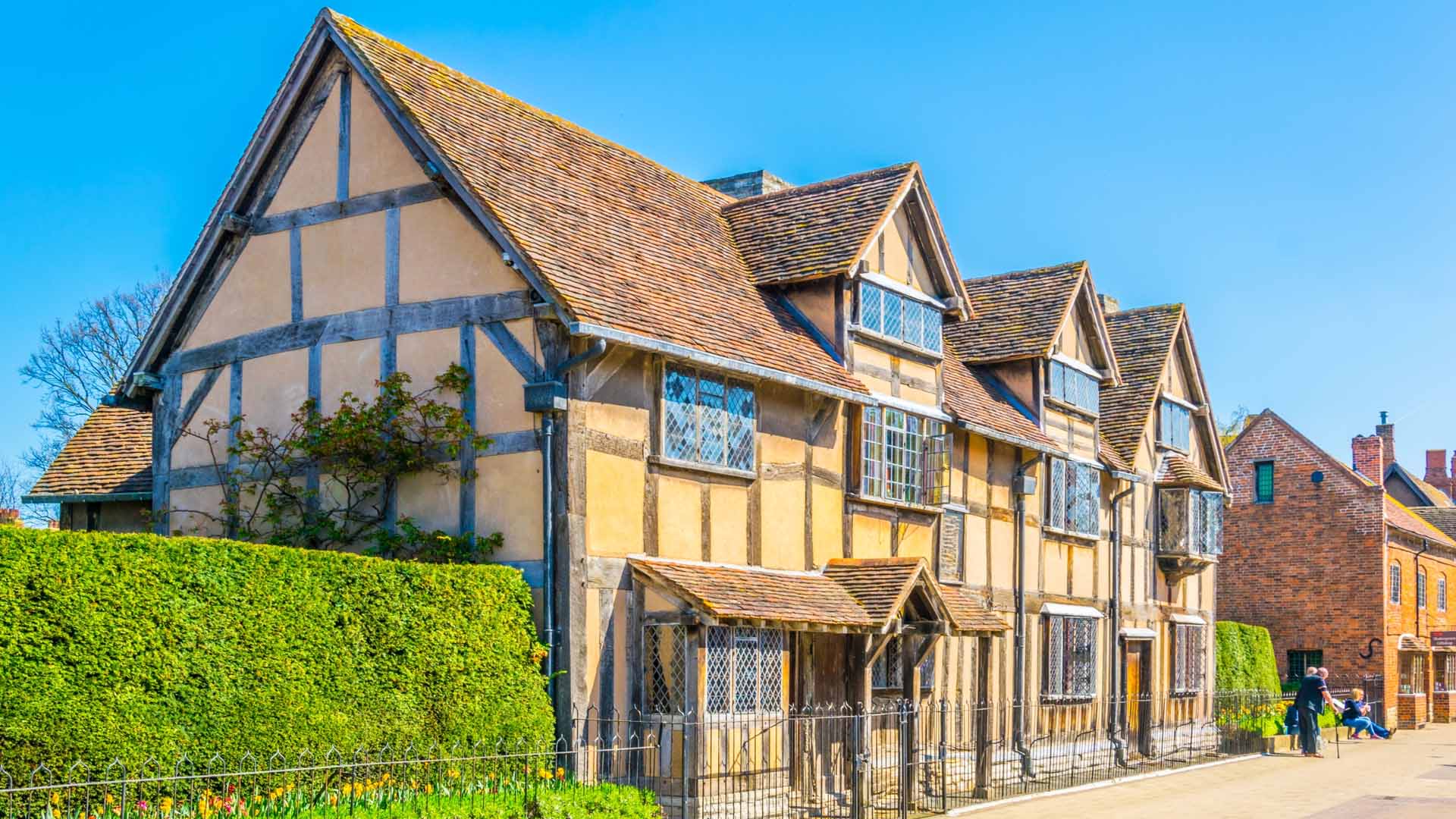 shakespeares-house-stratford-upon-avon-england-historic