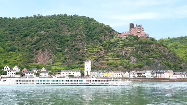 travel-chasers-premium-range-coach-river-cruise-tours-rhine-castle