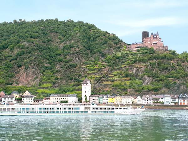 travel-chasers-premium-range-coach-river-cruise-tours-rhine-castle