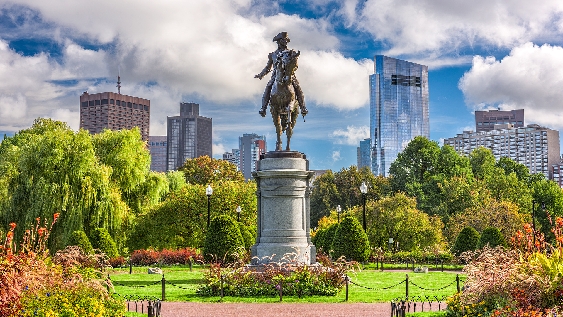 george-washington-monument-boston-america-swiper-hero-gallery