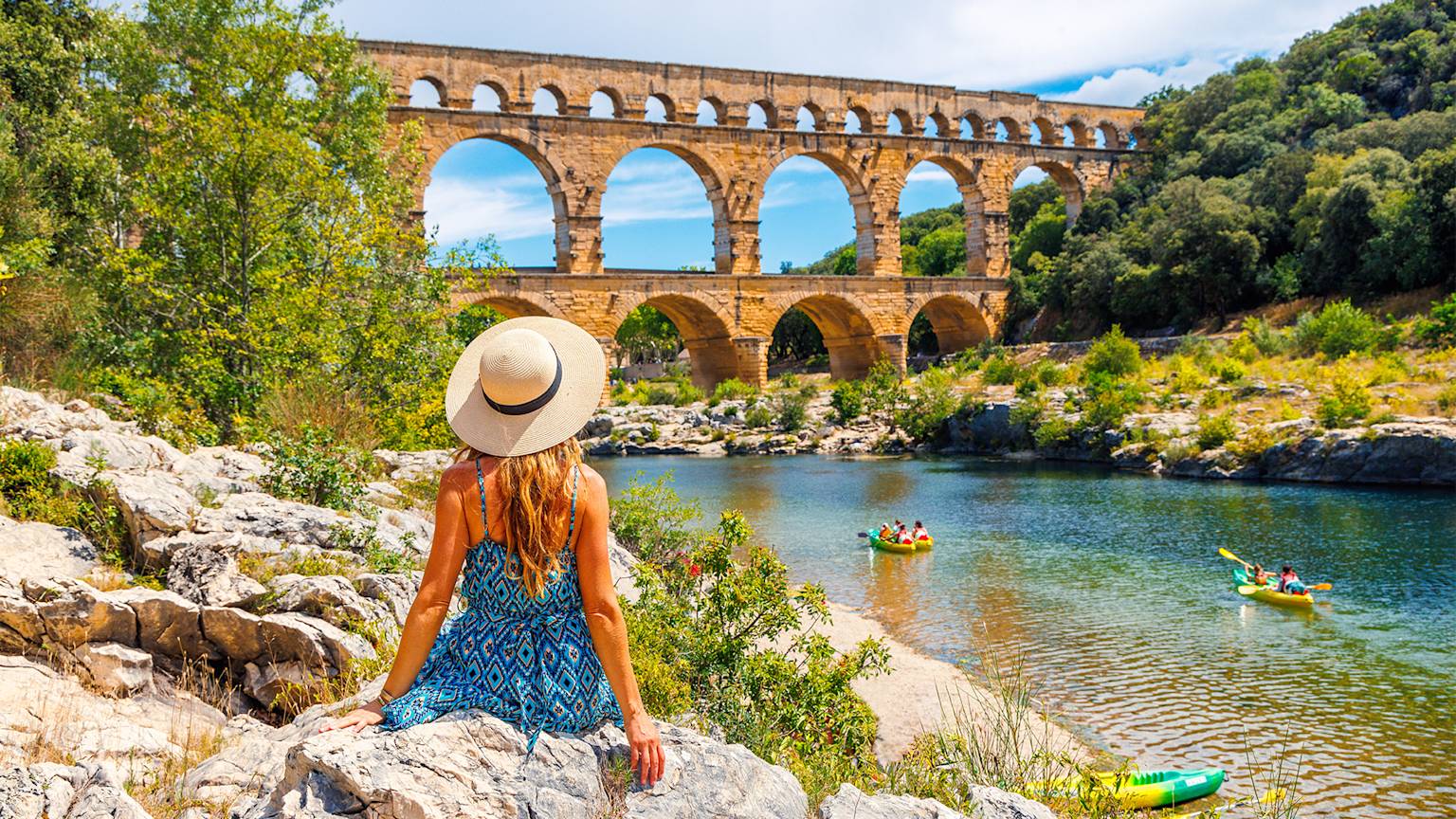 Pont-du-Gard-Avignon-France-swiper-hero-gallery
