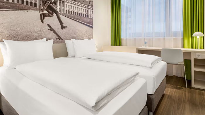 Super-8-by-Wyndham-Koblenz-room