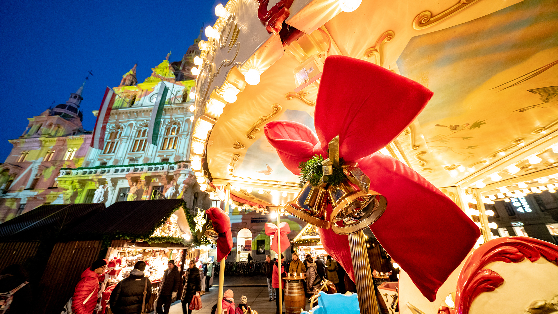 graz-austria-christmas-market-hauptplatz-swiper-hero-gallery