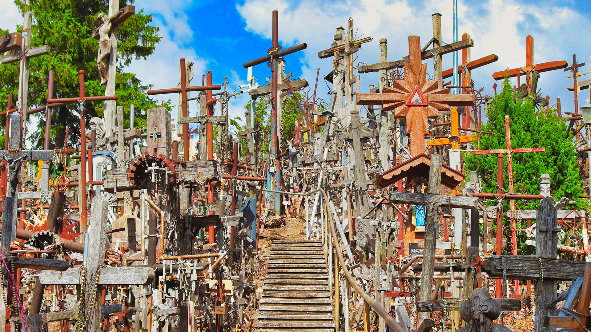 Lithuania-Hill-of-Crosses-swiper-hero-gallery