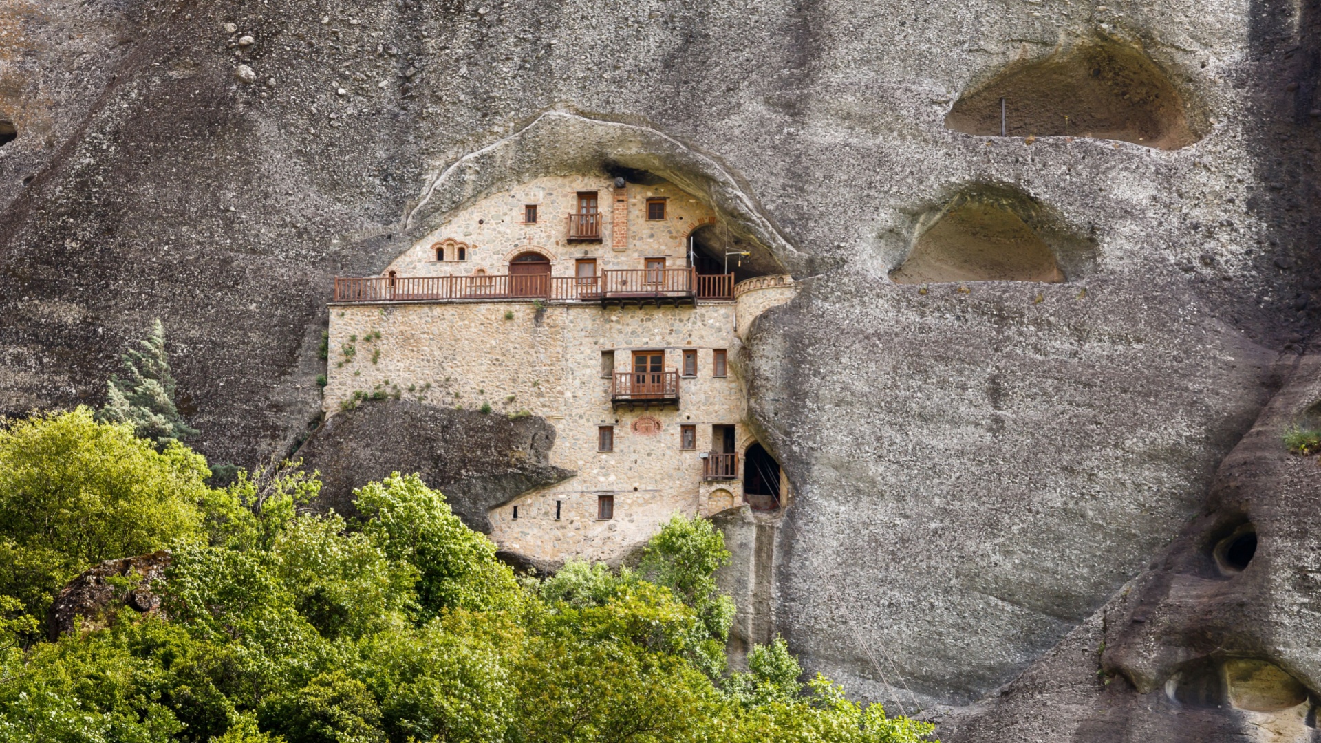 greek-evening-in-the-meteora-foothills-optional-excursion