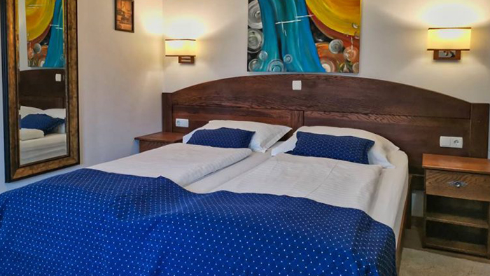 Plitvice-Luxury-Plitvice-Lakes-Croatia-room