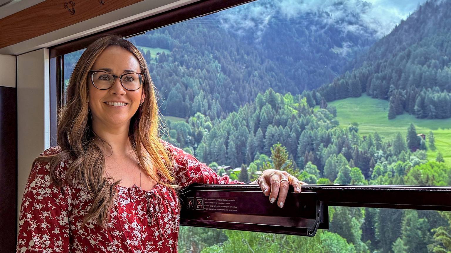 inside-train-window-swiper-hero-gallery