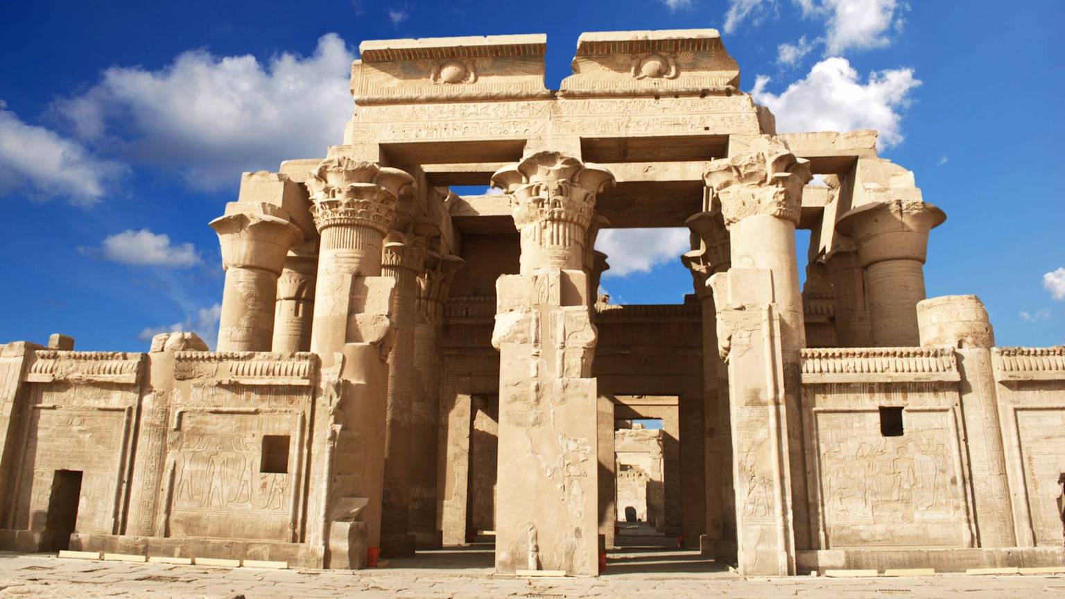 ruins-of-temple-kom-ombo-egypt