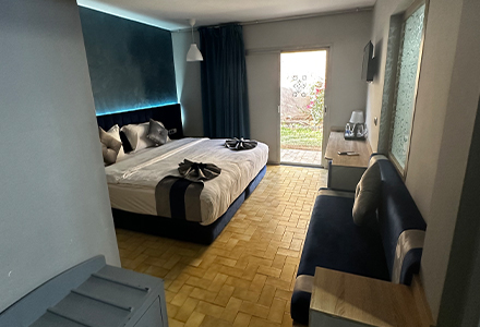 hotel-karam-palace-room