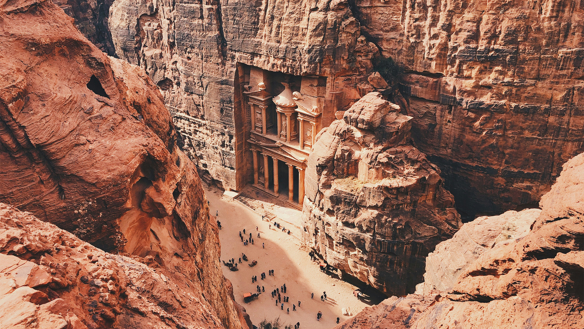 Discover the famous Red Rose City of Petra