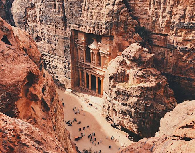 tour-the-famous-red-rose-city-of-petra-experience