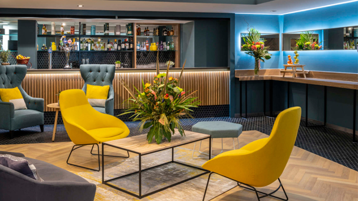 novotel-edinburgh-park-hotel-lobby