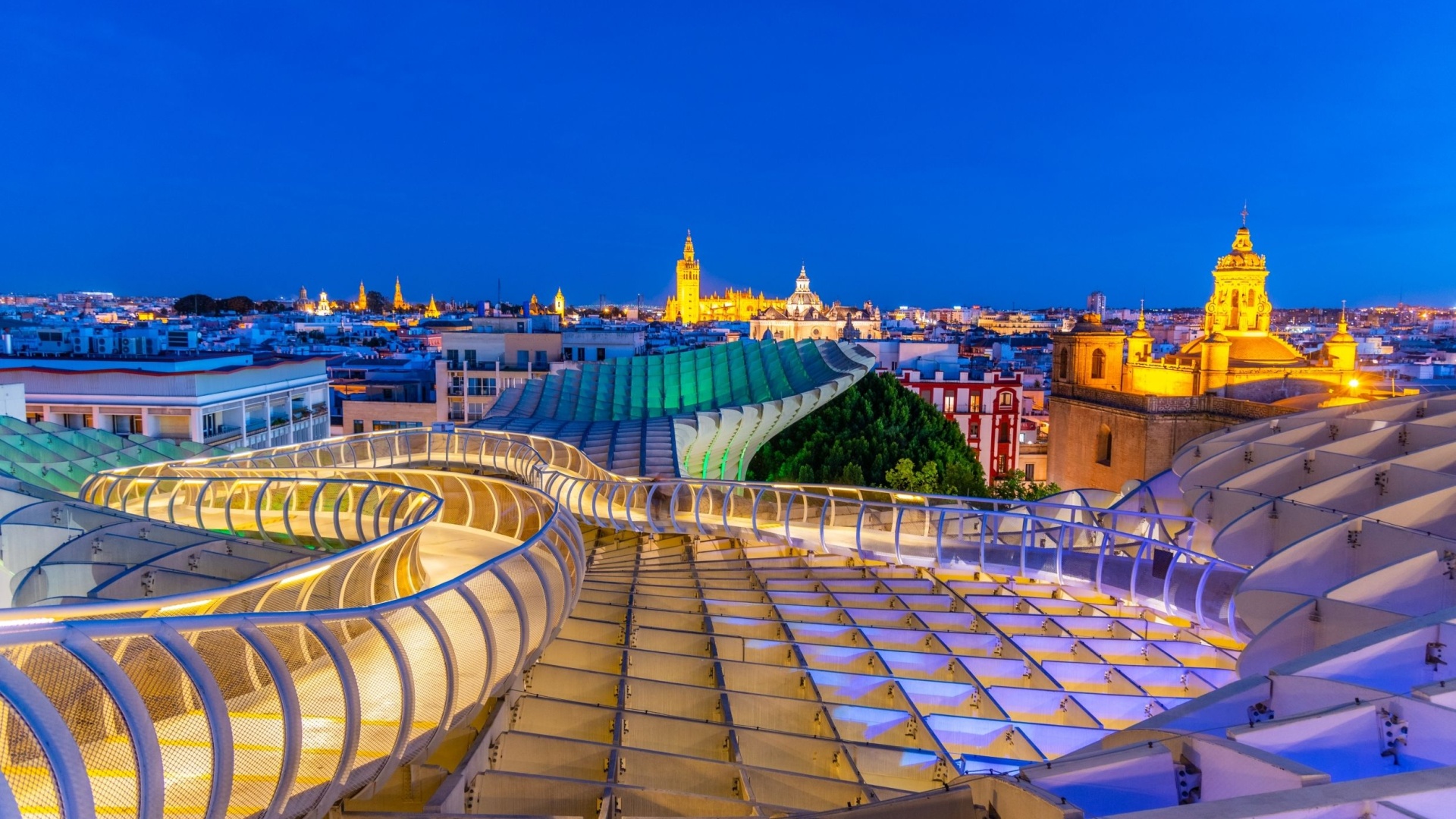 christmas-seville-heritage-modernity-optional-excursion