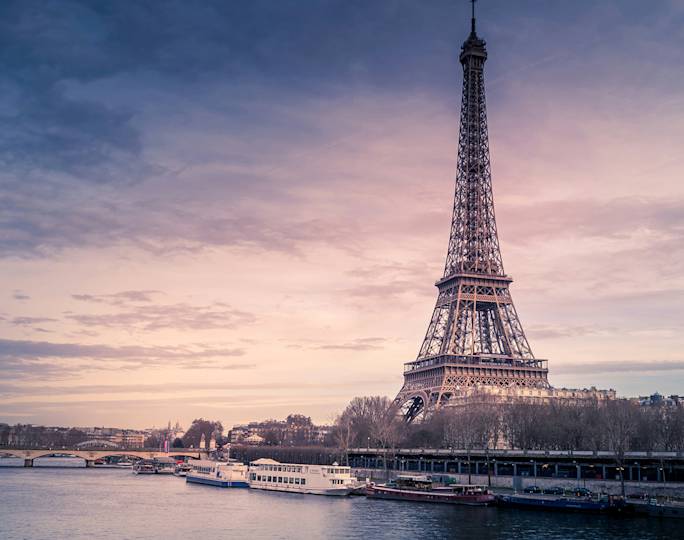 driving-tour-of-paris-winter-experience