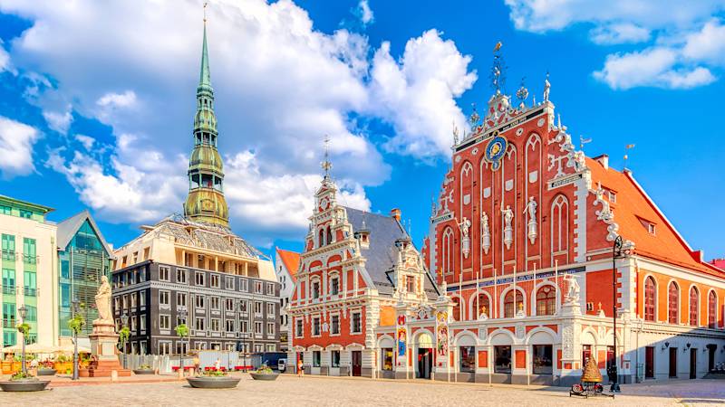latvia-country-listing-page-house-of-the-blackheads