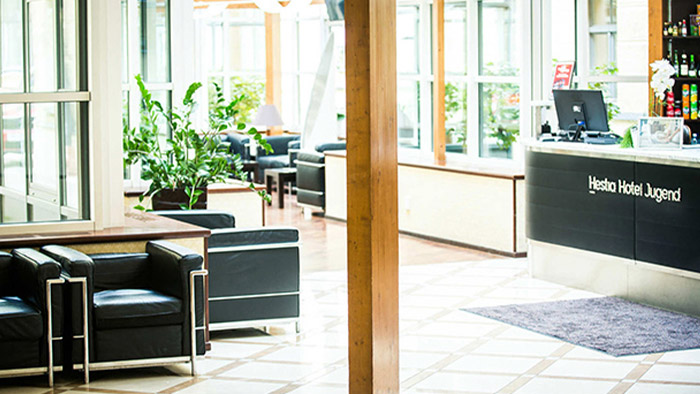 Riga-Hestia-Hotel-Jugend-lobby