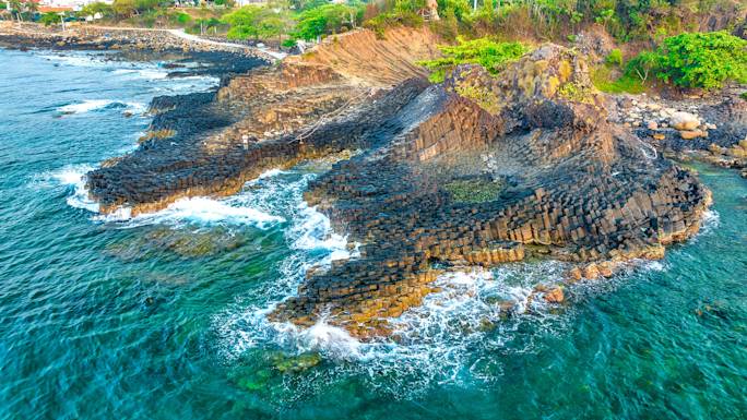 marvel-at-the-giant-causeway-experience
