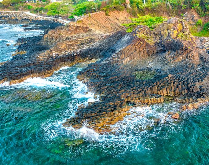marvel-at-the-giant-causeway-experience
