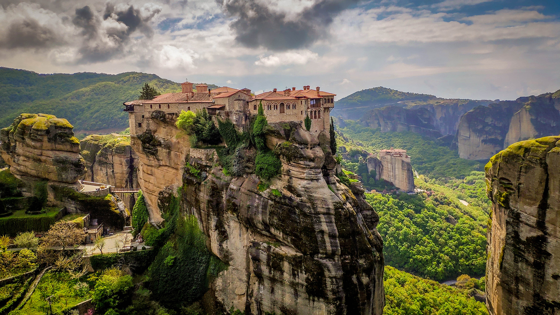 meteora-monastery-greece-swiper-hero-gallery