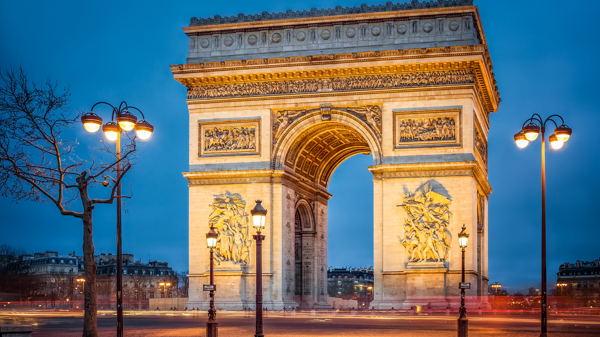 paris-france-arc-de-triomphe-winter-evening