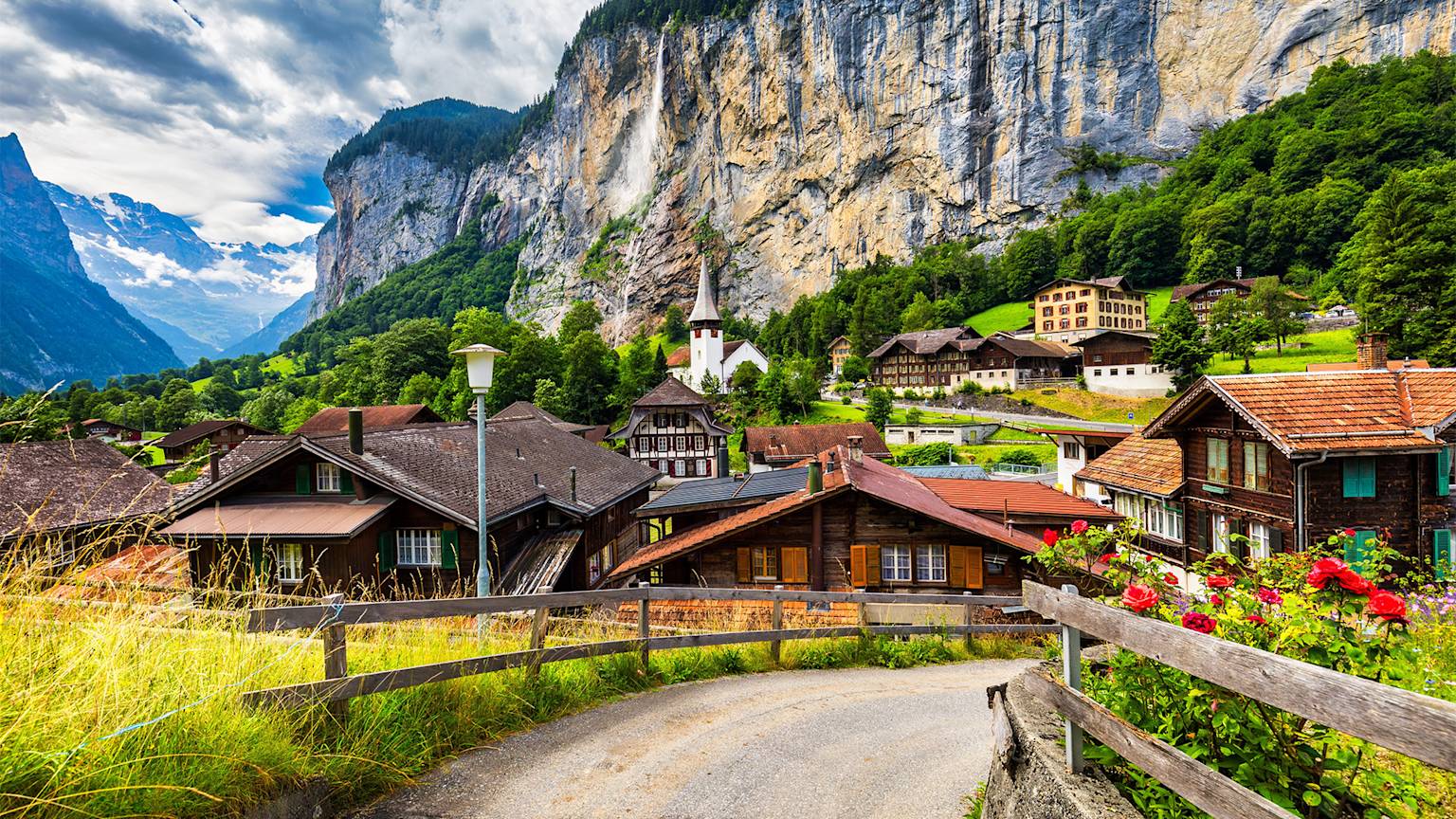 lauterbrunnen-switzerland-waterfall-church-village-swiper-hero-gallery