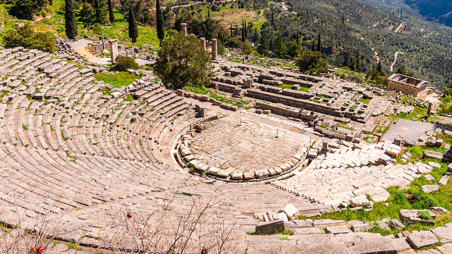 greece-country-listing-page-delphi