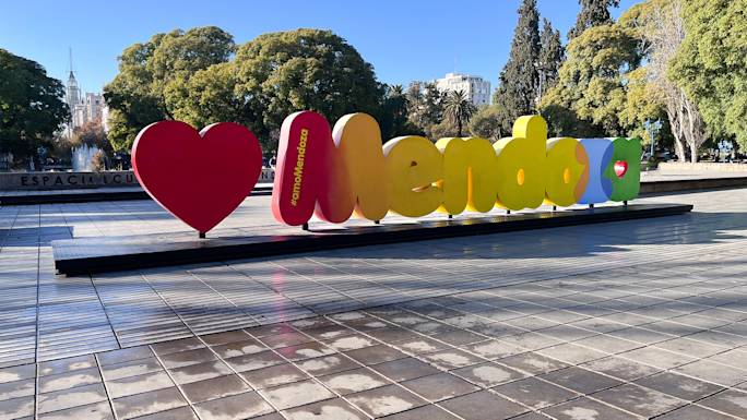mendoza-orientation-tour-experience