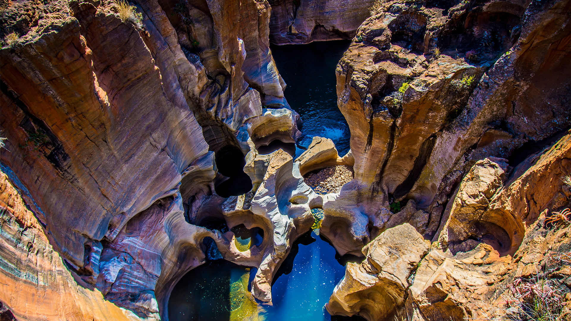 bourkes-luck-pothols-south-africa-swiper-hero-gallery