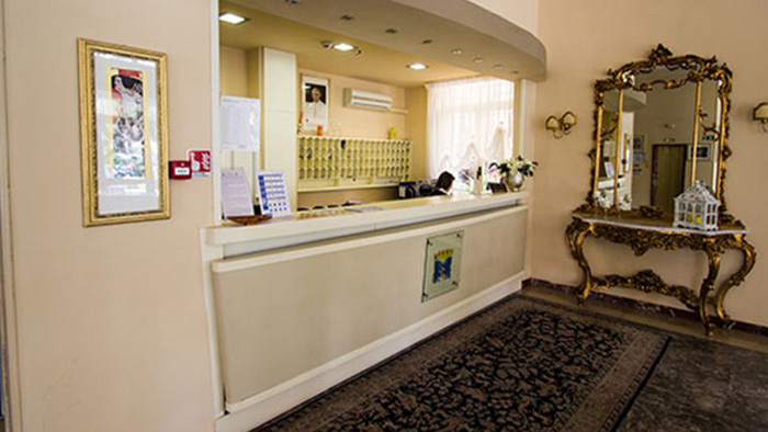 Tuscany-Hotel-Terme-Pellegrini-reception