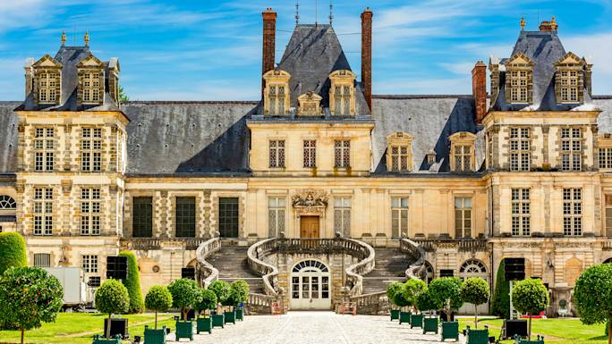 explore-historic-fontainebleau-included-experience