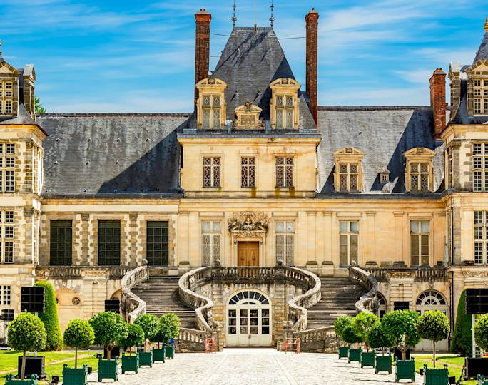 explore-historic-fontainebleau-included-experience